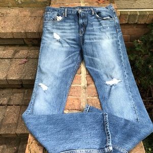 levi jeans with holes